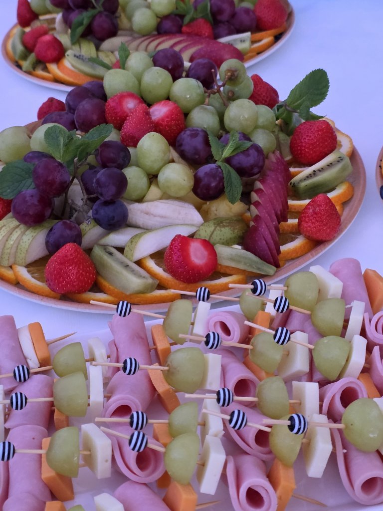 Шатёр  с  прозрачной крышей