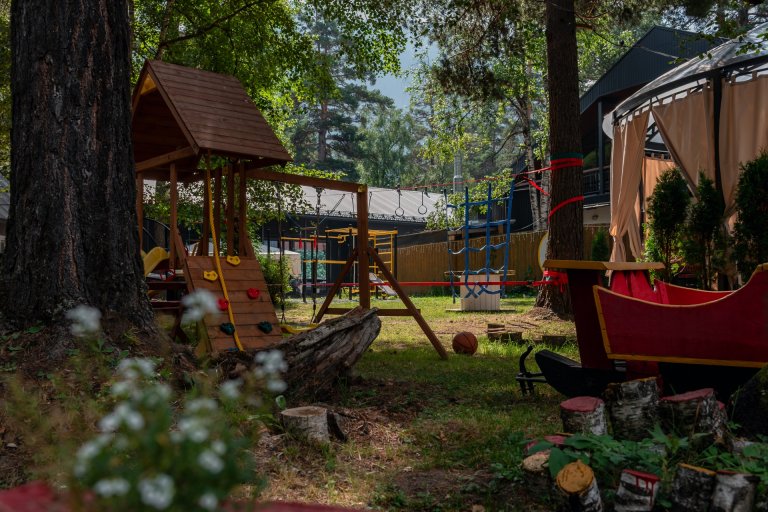 Children's outdoor recreation areas